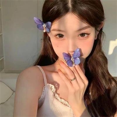 女学生和亨利先生